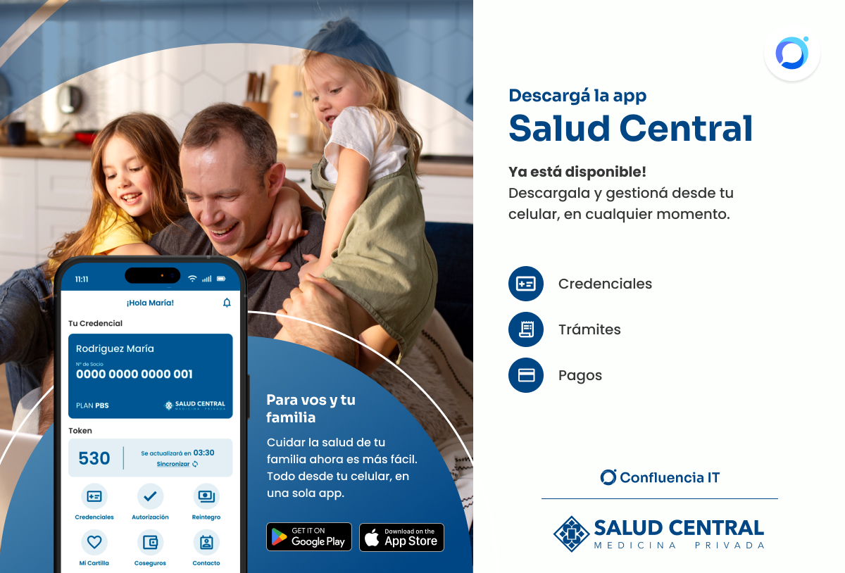 Familia usando la app de Salud Central desde el celular